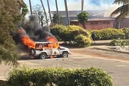 Échauffourées à Ngor : Un véhicule de la Croix-Rouge sénégalaise incendié